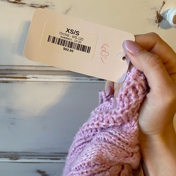 NWT xs/s Cropped Sweater - Picture 7 of 7